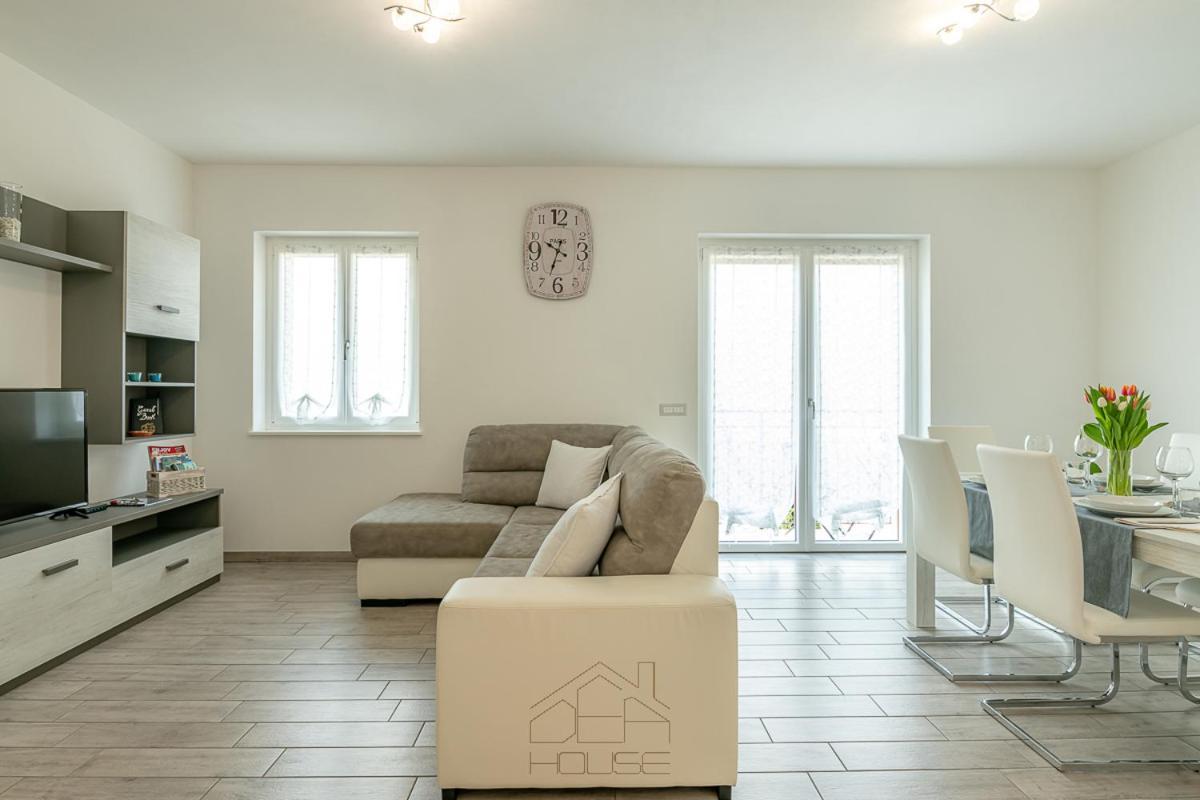 Dea House Apartment เนสโซ ภายนอก รูปภาพ